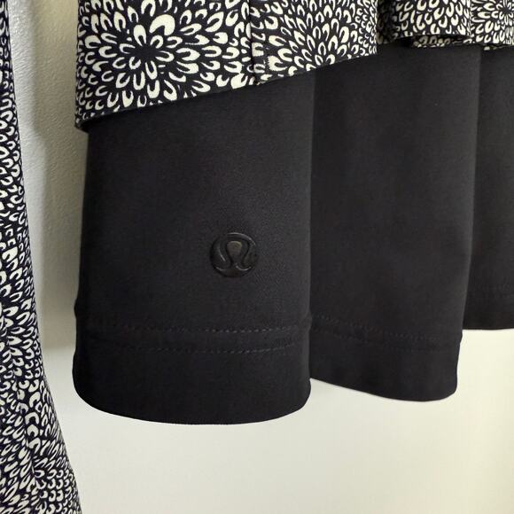 Lululemon Bust a Move Jacket Grey/Black Floral Print Size 6 - Picture 4 of 5